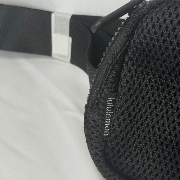 Lululemon NWT Black Mesh Belt Bag - Picture 4 of 7